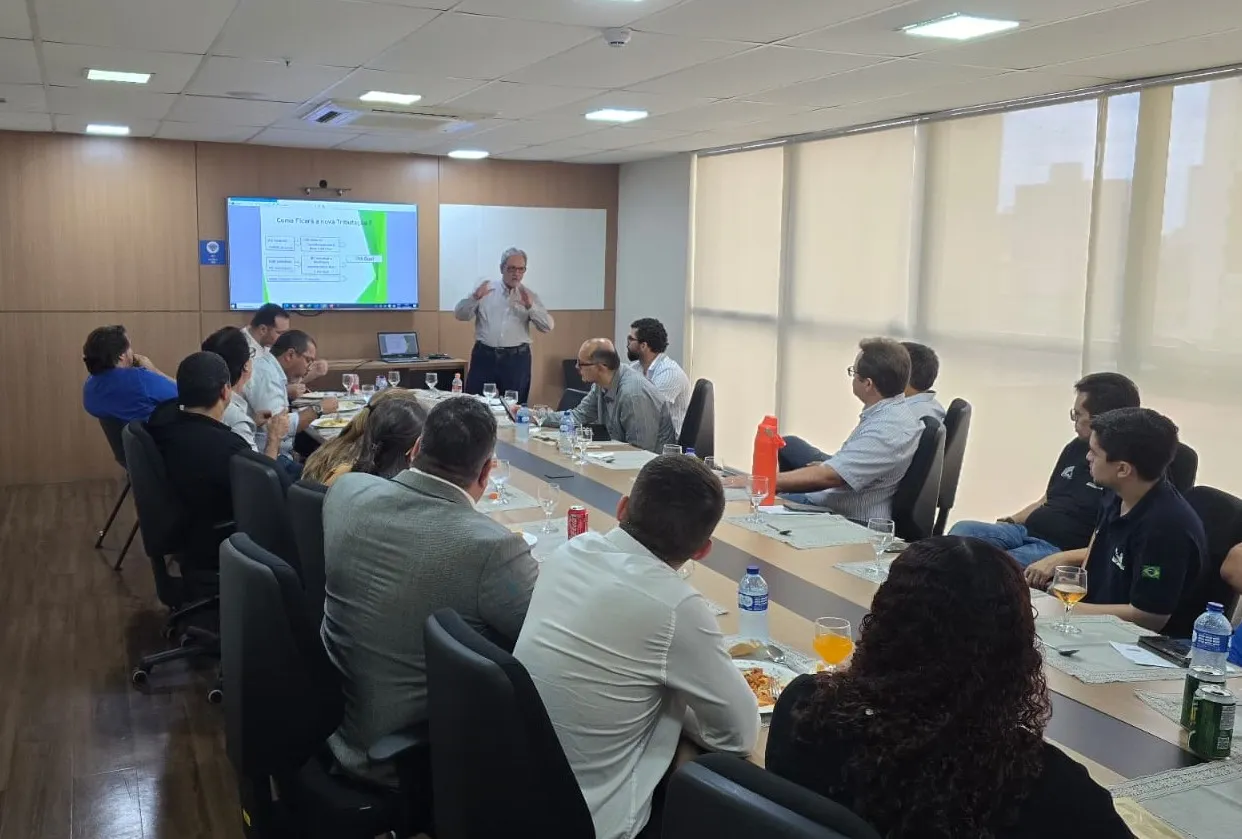 Reunião do Sindipneus discute mudanças na tributação a partir de 2026